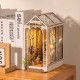 Miniatura Armable TGB06: Garden House DIY Book Nook Shelf Insert Kit